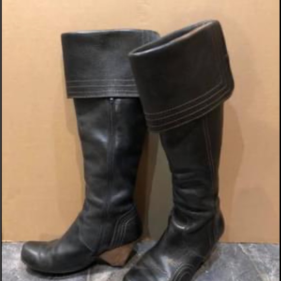 Ruby Creek Fluevog Boots - size 7 - Picture 6 of 9